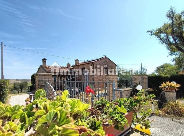 appartamento in vendita a Cartoceto in zona Sant'Anna