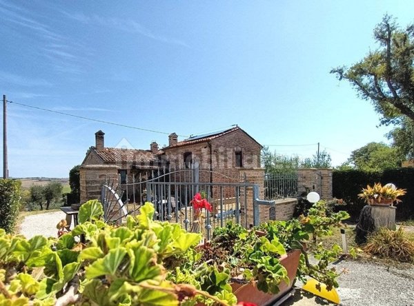 appartamento in vendita a Cartoceto in zona Sant'Anna