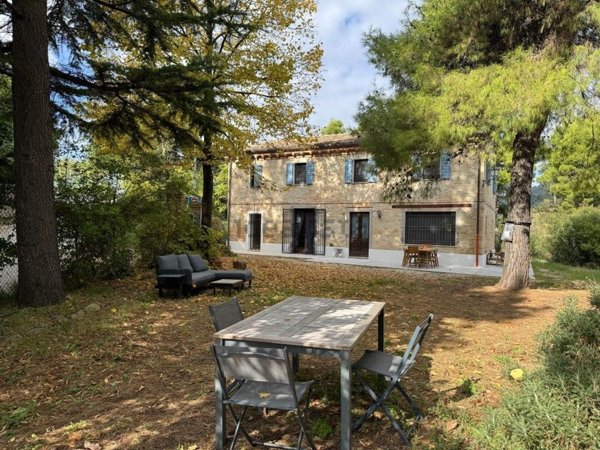 casa indipendente in vendita a Cartoceto