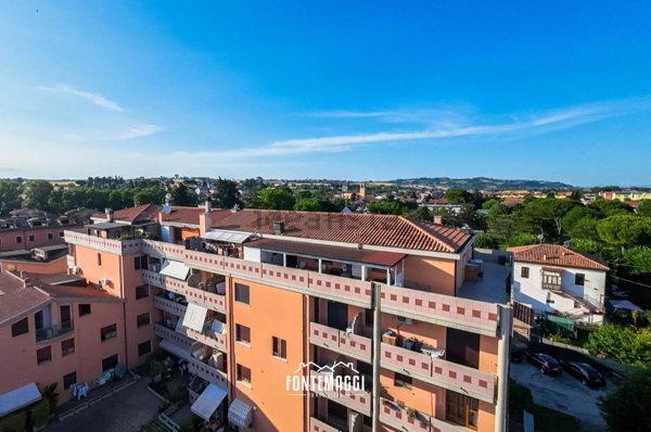 appartamento in vendita a Cartoceto in zona Lucrezia