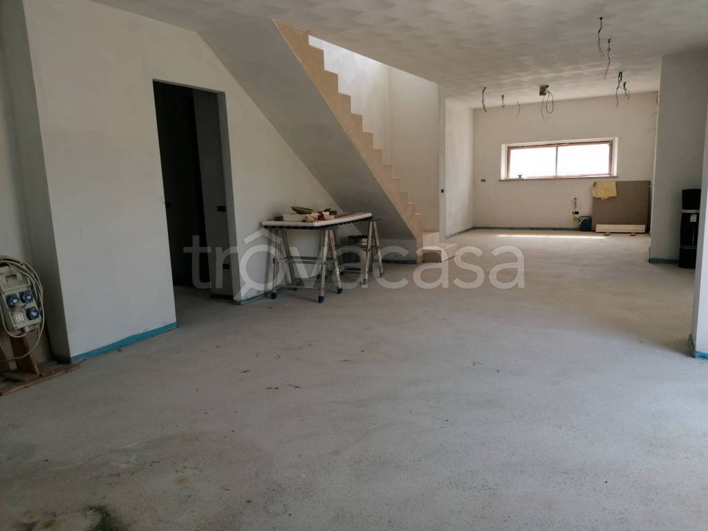 casa indipendente in vendita a Cartoceto in zona Lucrezia