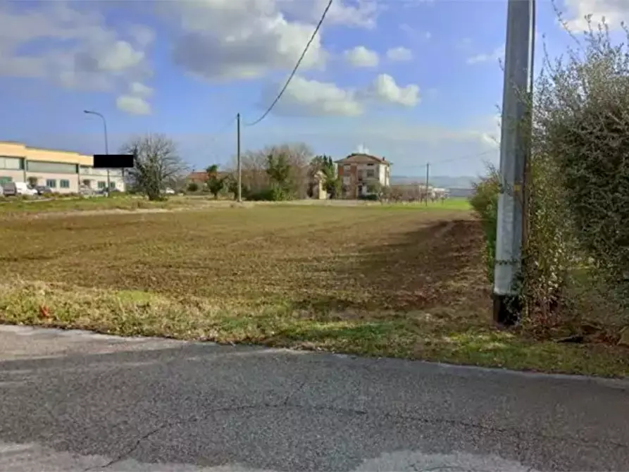 terreno edificabile in vendita a Cartoceto in zona Lucrezia