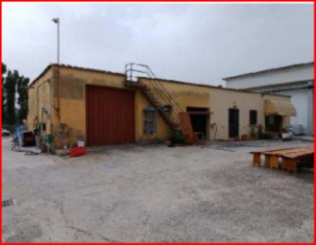 locale commerciale in vendita a Cartoceto in zona Lucrezia