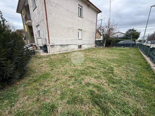 casa indipendente in vendita a Cartoceto in zona Lucrezia