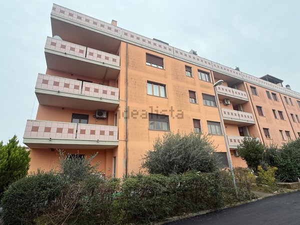 appartamento in vendita a Cartoceto in zona Lucrezia