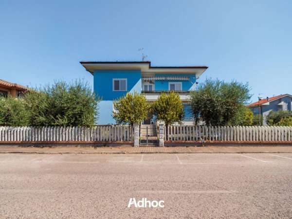 casa indipendente in vendita a Cartoceto in zona Lucrezia