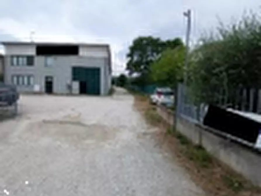 locale di sgombero in vendita a Cartoceto