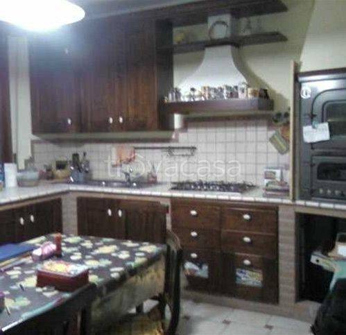 casa indipendente in vendita a Cartoceto in zona Lucrezia