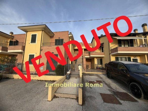 appartamento in vendita a Cartoceto in zona Lucrezia