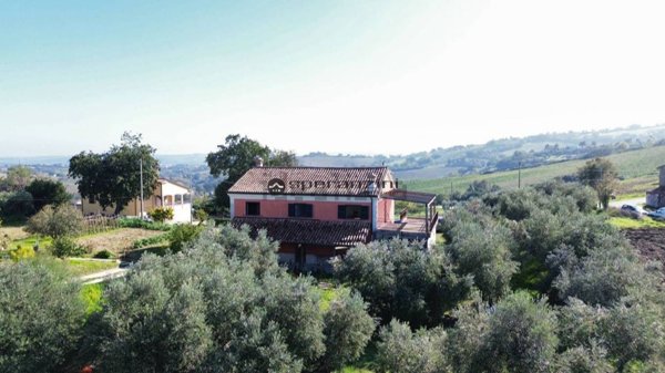 casale in vendita a Cartoceto