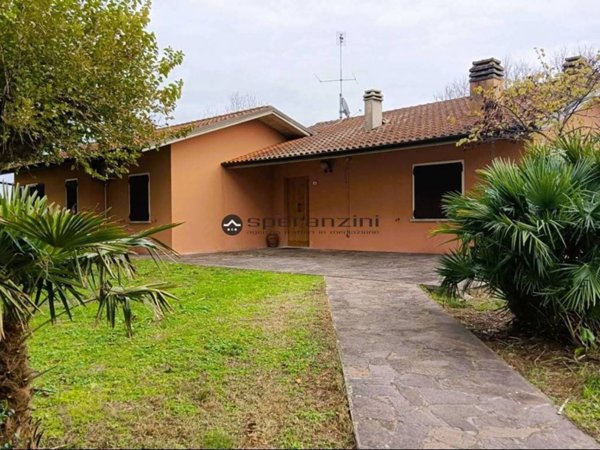 casa indipendente in vendita a Cartoceto in zona Lucrezia