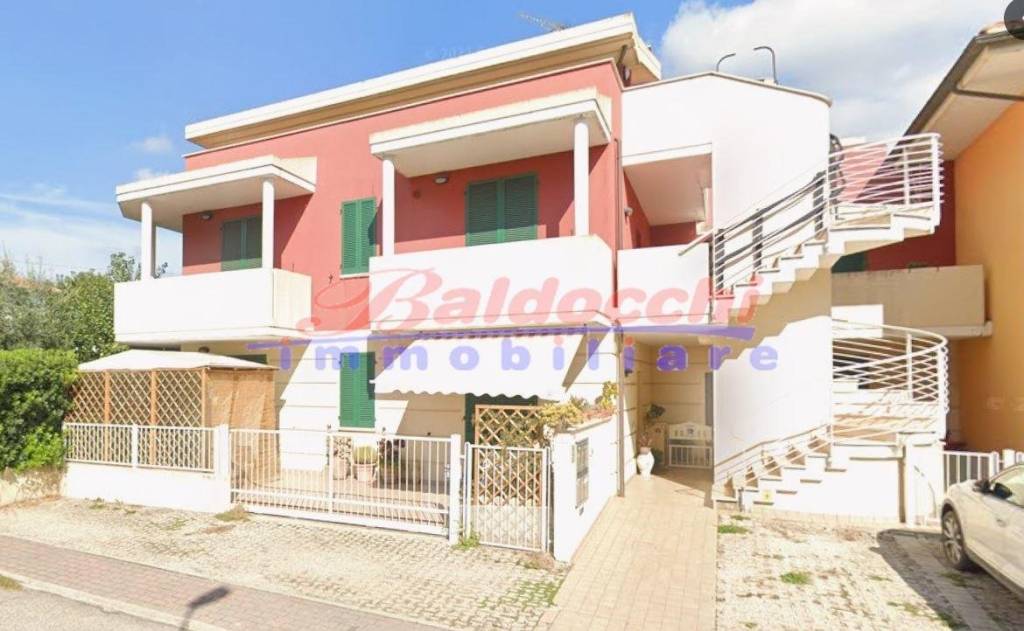 appartamento in vendita a Cartoceto in zona Lucrezia