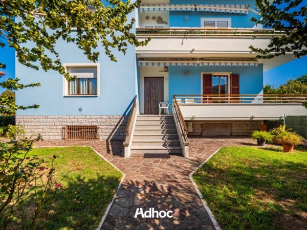 casa indipendente in vendita a Cartoceto in zona Lucrezia