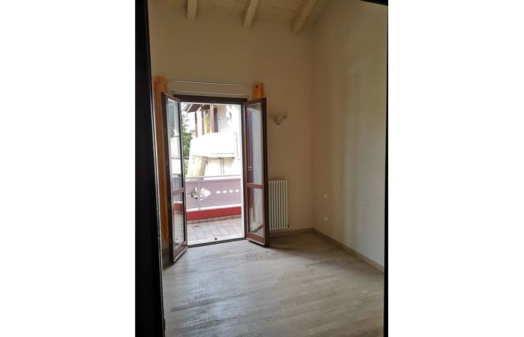 appartamento in vendita a Cartoceto in zona Lucrezia