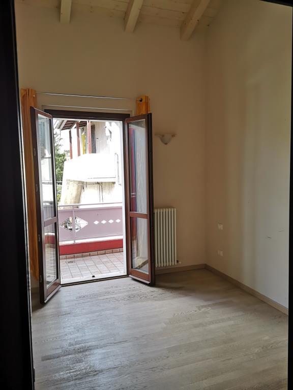 appartamento in vendita a Cartoceto in zona Lucrezia