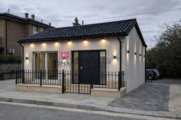 casa indipendente in vendita a Cartoceto in zona Lucrezia