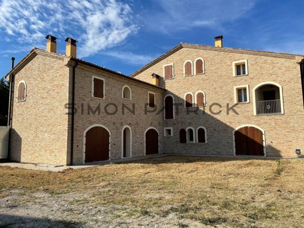 casa indipendente in vendita a Cartoceto in zona Salomone