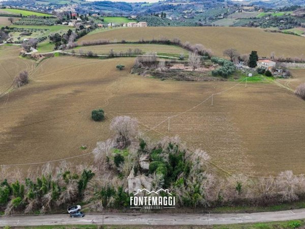 terreno agricolo in vendita a Cartoceto in zona Sant'Anna
