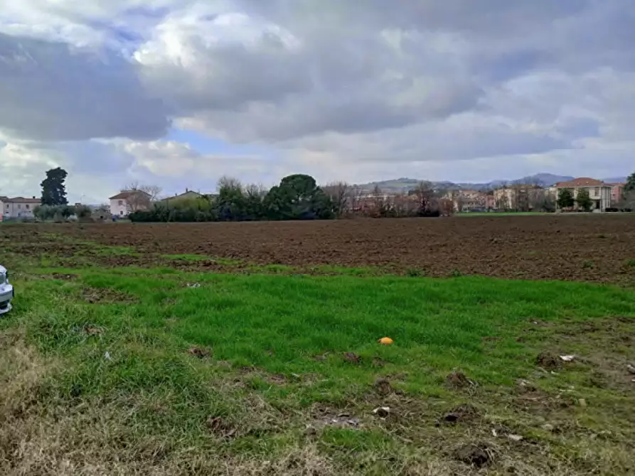 terreno edificabile in vendita a Cartoceto in zona Lucrezia