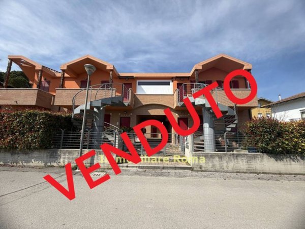 appartamento in vendita a Cartoceto in zona Lucrezia