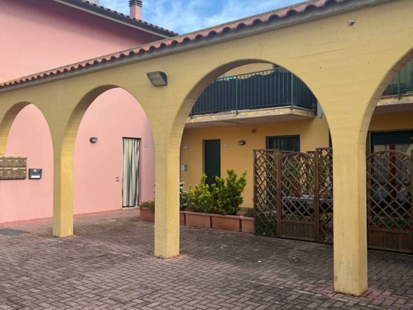 appartamento in vendita a Cartoceto in zona Lucrezia