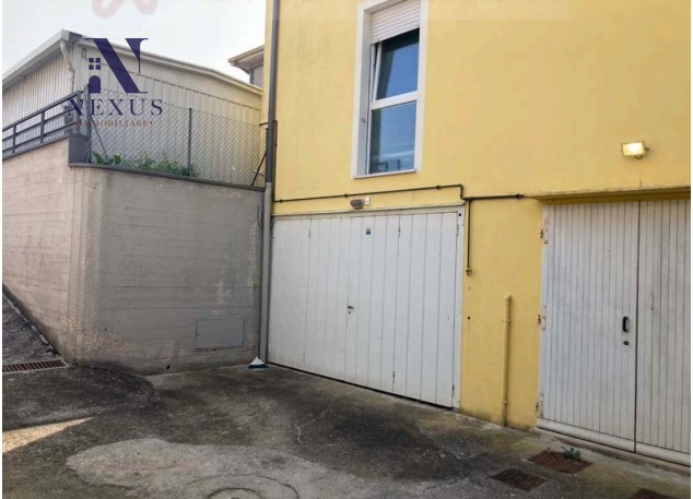 appartamento in vendita a Cartoceto in zona Lucrezia