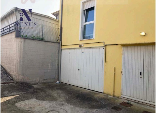 appartamento in vendita a Cartoceto in zona Lucrezia