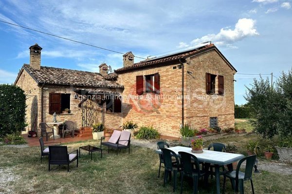 casa indipendente in vendita a Cartoceto in zona Sant'Anna