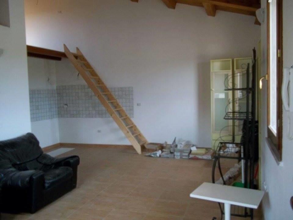 appartamento in vendita a Cartoceto in zona Lucrezia