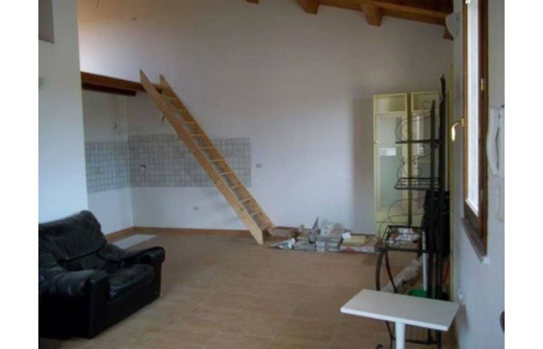 appartamento in vendita a Cartoceto in zona Lucrezia