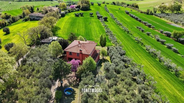 casa indipendente in vendita a Cartoceto in zona Lucrezia