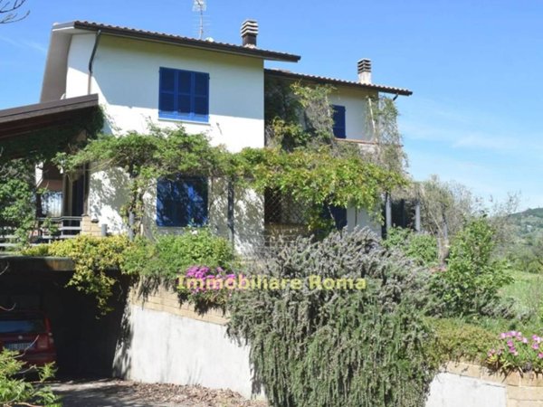 villa in vendita a Cartoceto in zona Lucrezia
