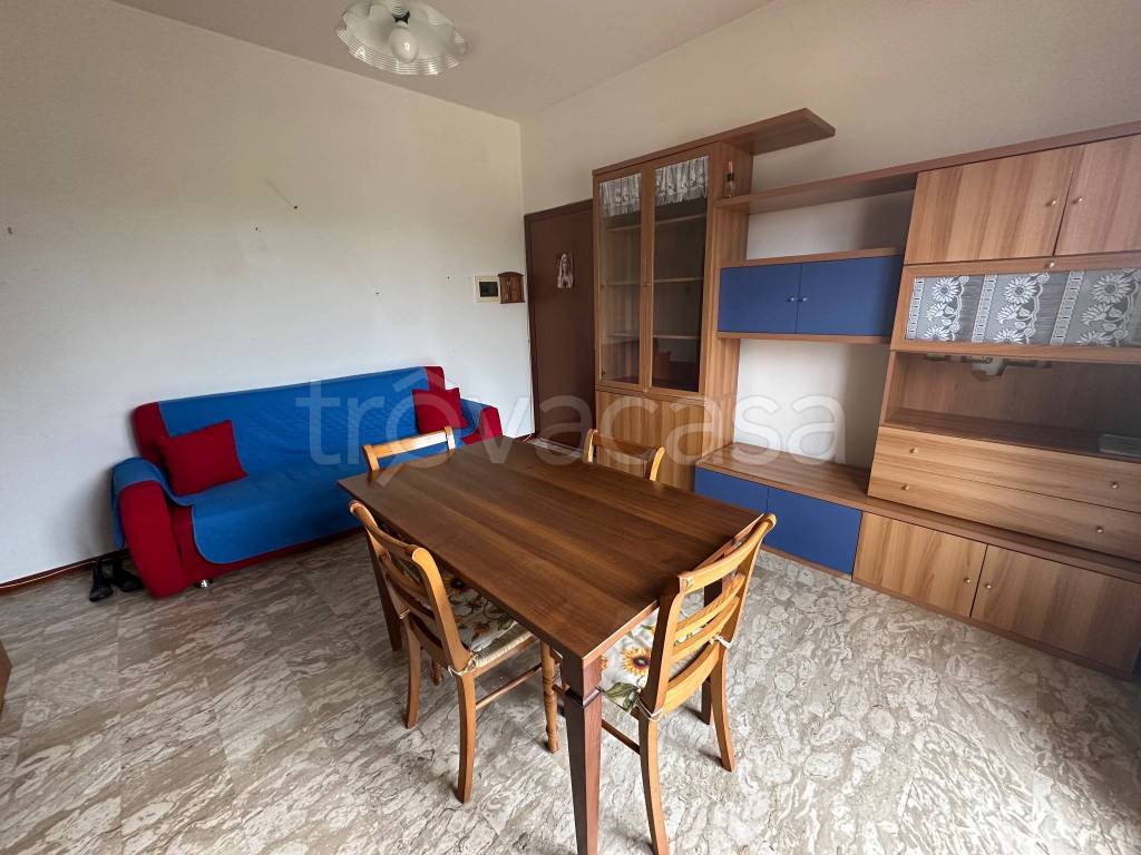 appartamento in vendita a Cartoceto in zona Lucrezia