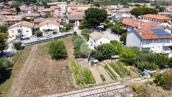 casa indipendente in vendita a Cartoceto in zona Lucrezia