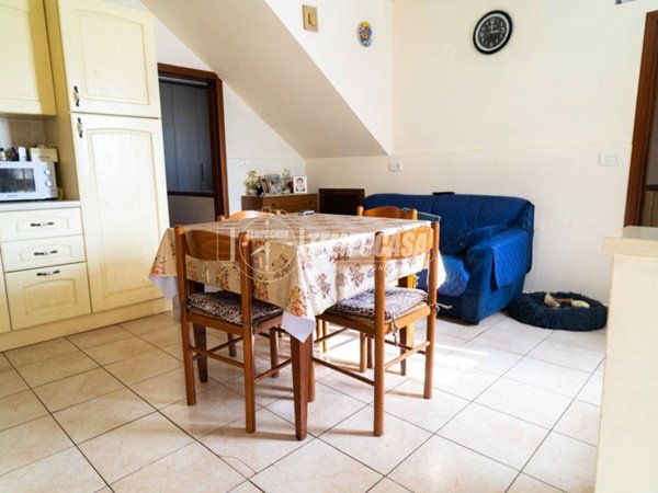 appartamento in vendita a Cartoceto in zona Sant'Anna