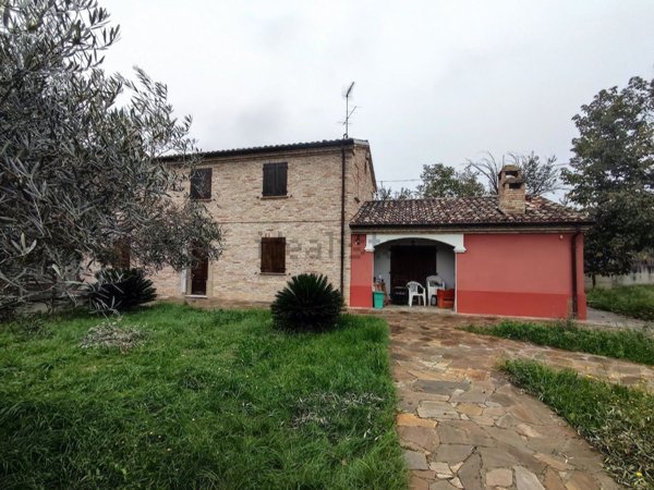 casa indipendente in vendita a Cartoceto