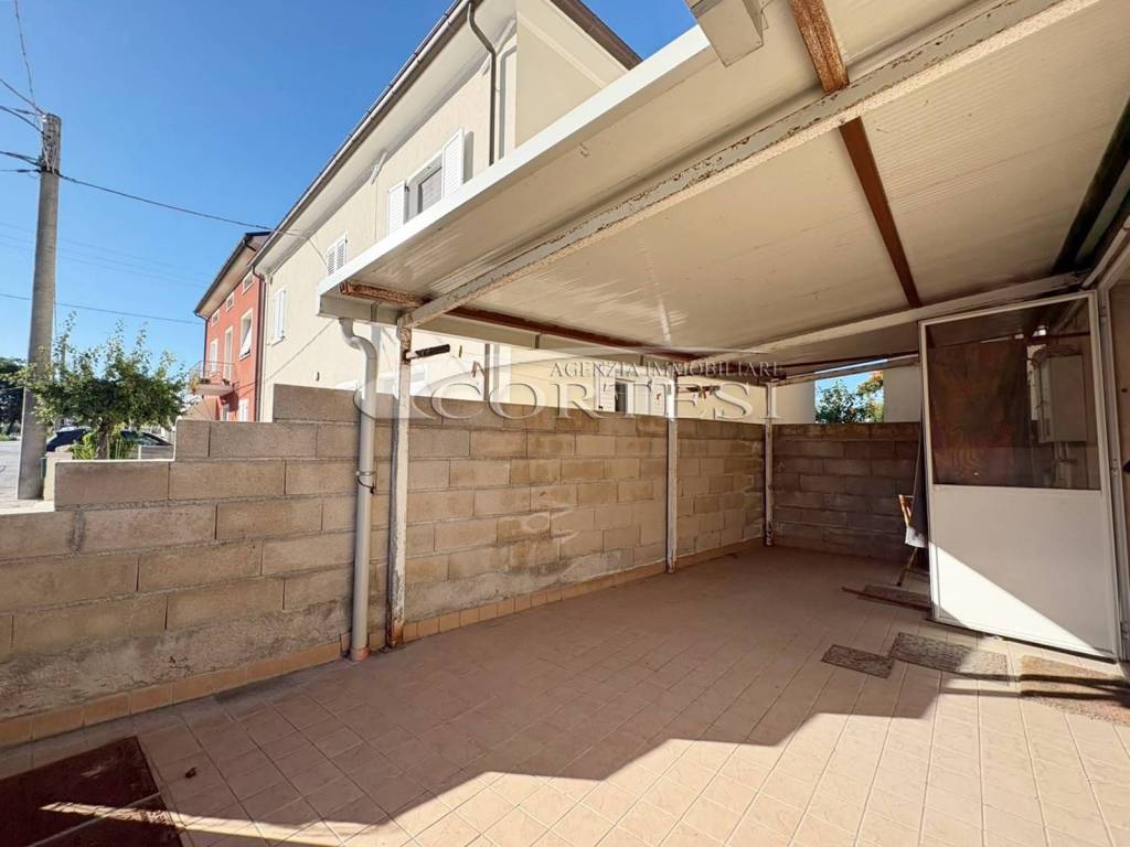 casa indipendente in vendita a Cartoceto