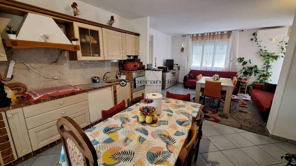 appartamento in vendita a Cartoceto in zona Lucrezia