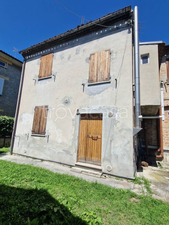 casa indipendente in vendita a Cartoceto in zona Lucrezia
