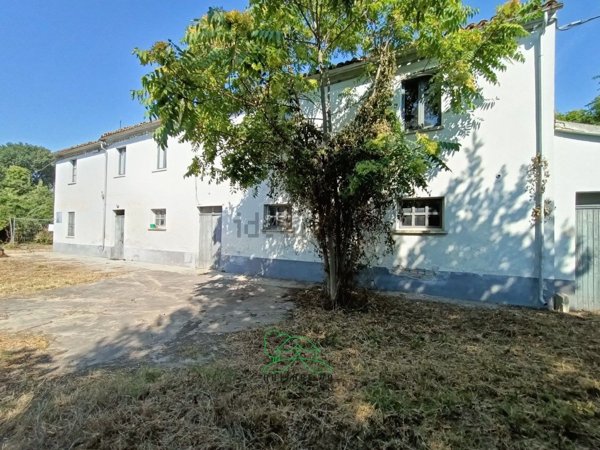 casale in vendita a Cartoceto in zona Lucrezia