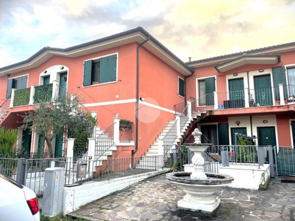 appartamento in vendita a Cartoceto in zona Lucrezia