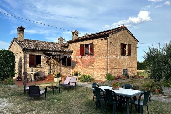 casa indipendente in vendita a Cartoceto in zona Sant'Anna