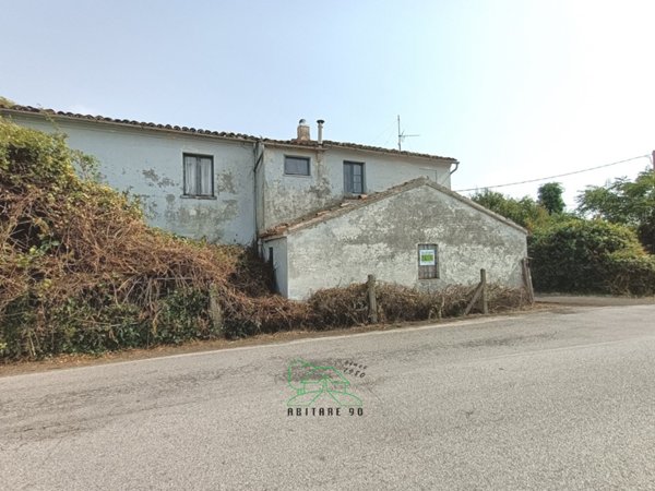 casale in vendita a Cartoceto in zona Lucrezia