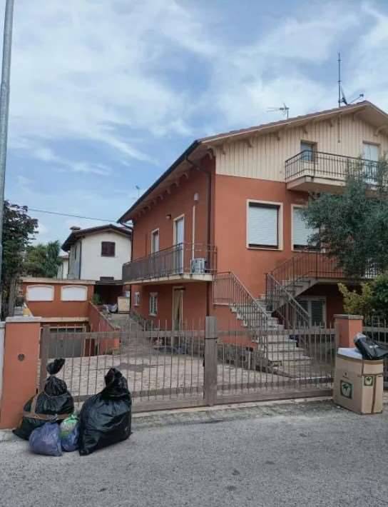 casa indipendente in vendita a Cartoceto in zona Lucrezia