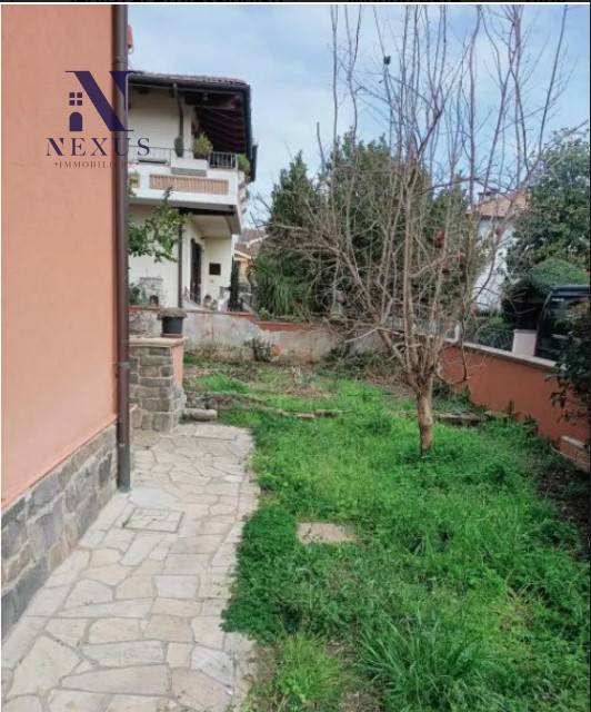 casa indipendente in vendita a Cartoceto in zona Lucrezia