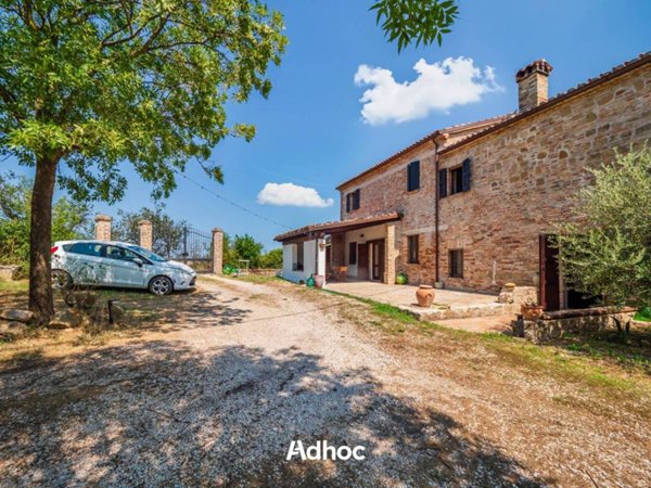 casa indipendente in vendita a Cartoceto in zona Sant'Anna
