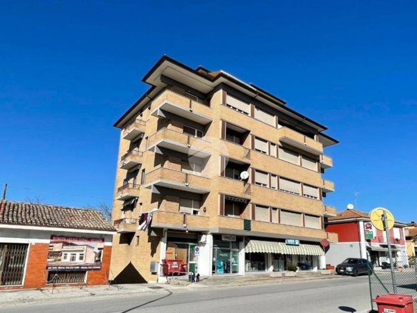 appartamento in vendita a Cartoceto in zona Lucrezia