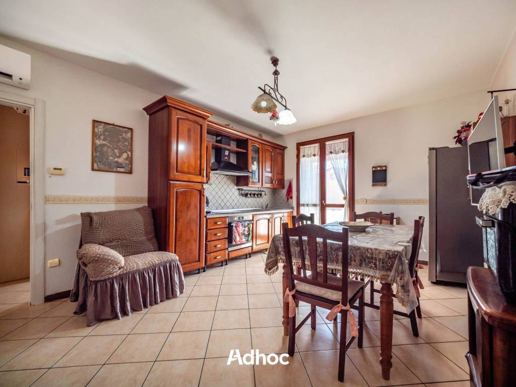 appartamento in vendita a Cartoceto in zona Sant'Anna