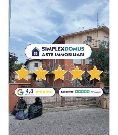 casa indipendente in vendita a Cartoceto in zona Lucrezia