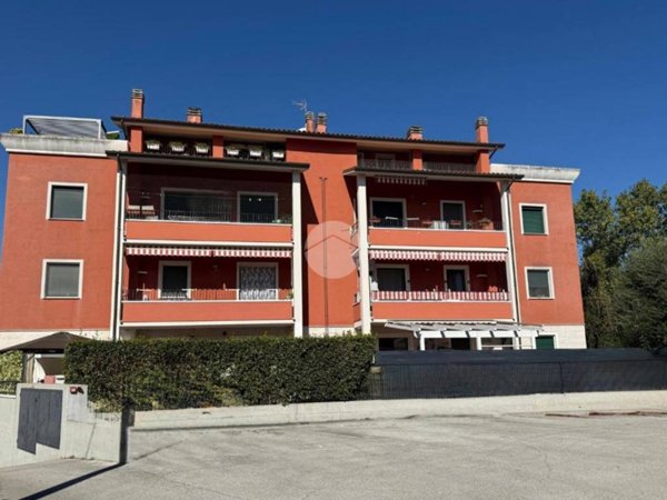 appartamento in vendita a Cartoceto in zona Lucrezia